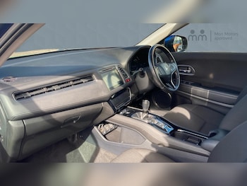 Used Honda HR-V 2018 for sale - 77678529: Photo