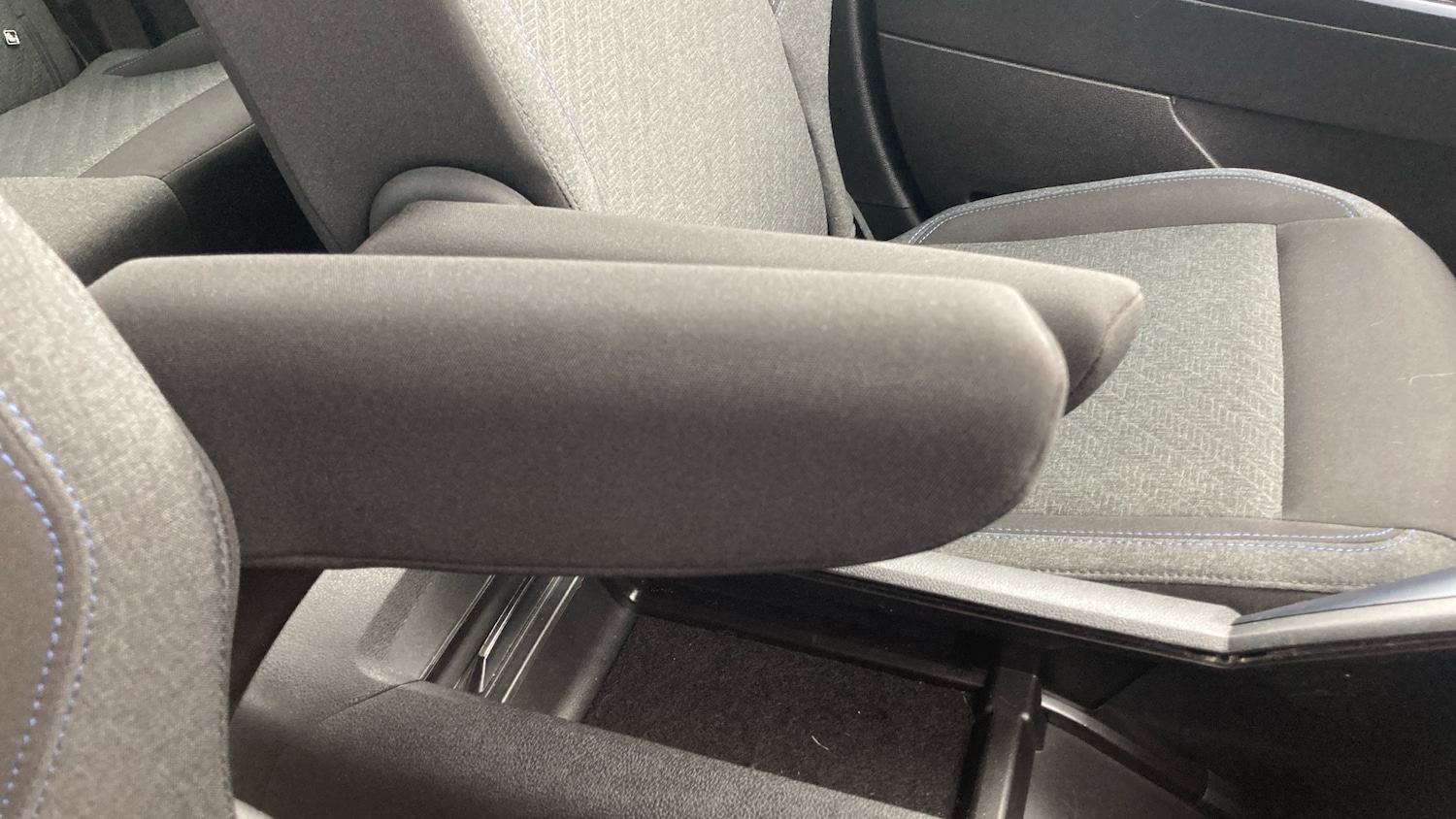 Used Peugeot Rifter 2020 for sale - 77968894: Photo 28