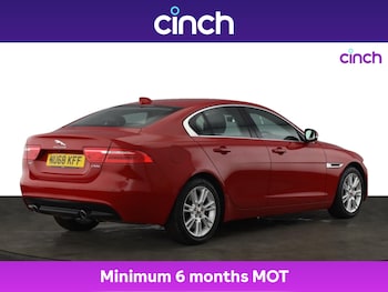 Used Jaguar XE 2018 for sale - 75322844: Photo