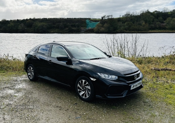 Used Honda Civic 2017 for sale - 76338220: Photo 1