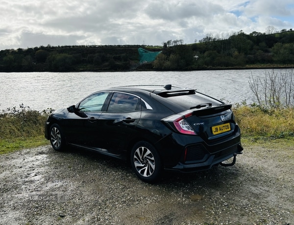 Used Honda Civic 2017 for sale - 76338220: Photo 6