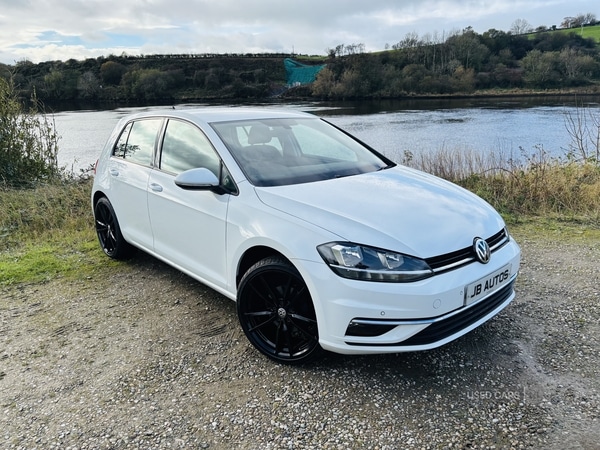 Used Volkswagen Golf 2017 for sale - 76350132: Photo 1