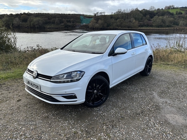 Used Volkswagen Golf 2017 for sale - 76350132: Photo 2