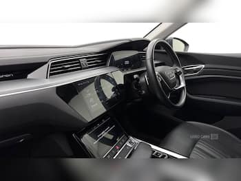 Used Audi Q8 2023 for sale - 79742443: Photo