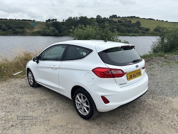 Used Ford Fiesta 2017 for sale - 79280619: Photo