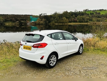 Used Ford Fiesta 2017 for sale - 76539379: Photo