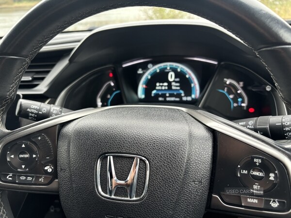 Used Honda Civic 2018 for sale - 76271320: Photo 8