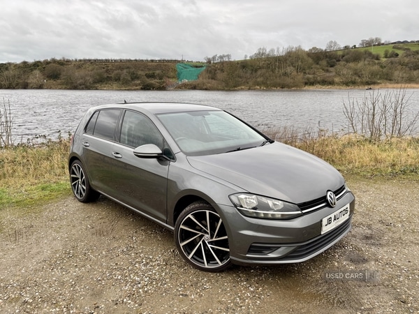 Used Volkswagen Golf 2017 for sale - 76729628: Photo 1