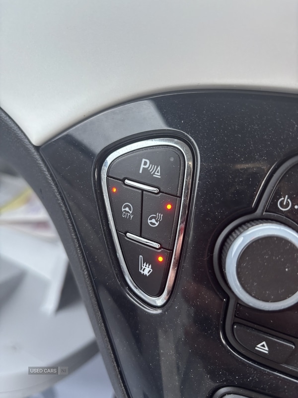 Used Vauxhall ADAM 2014 for sale - 77426683: Photo 6