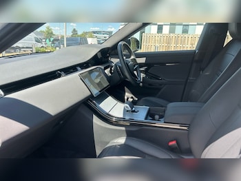 Used Land Rover Range Rover Evoque 2024 for sale - 75950901: Photo