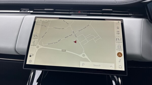 Used Land Rover Range Rover Sport 2024 for sale - 76008286: Photo 11