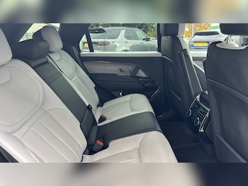 Used Land Rover Range Rover Sport 2024 for sale - 76008286: Photo 4