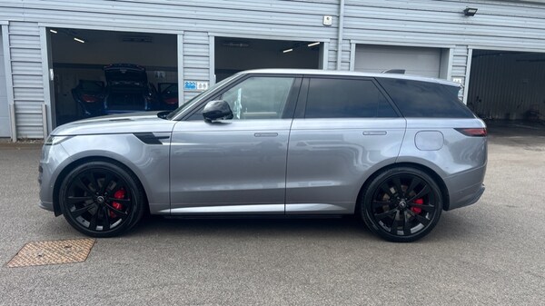 Used Land Rover Range Rover Sport 2024 for sale - 75534377: Photo 8
