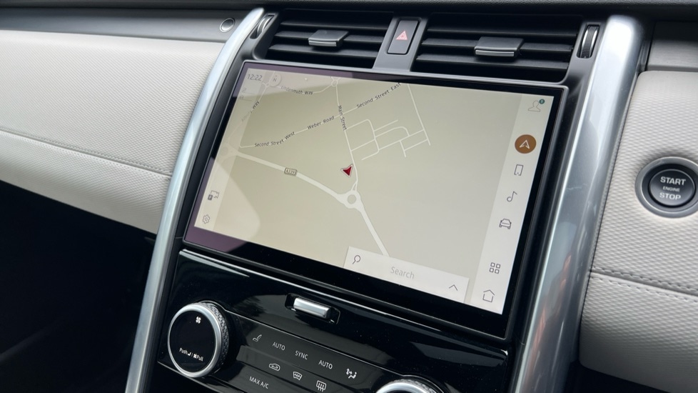 Used Land Rover Discovery 2024 for sale - 76870301: Photo 11