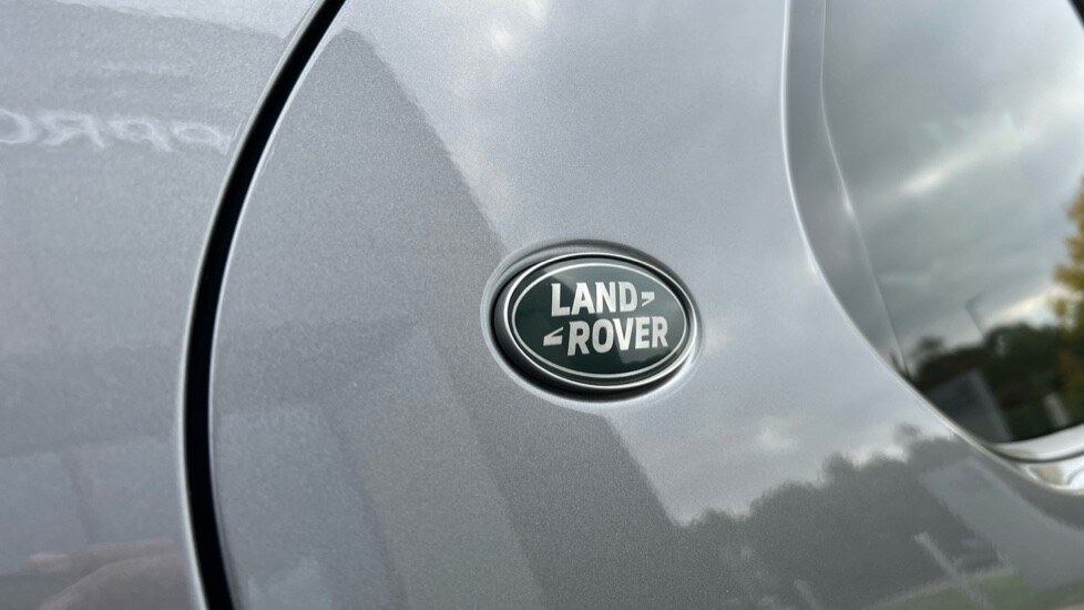 Used Land Rover Discovery 2024 for sale - 76870301: Photo 23