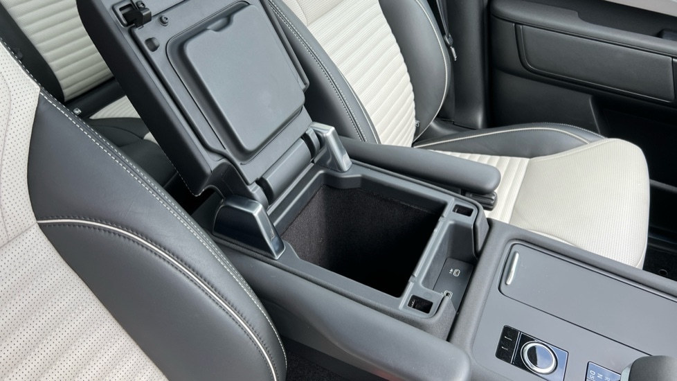 Used Land Rover Discovery 2024 for sale - 76870301: Photo 53