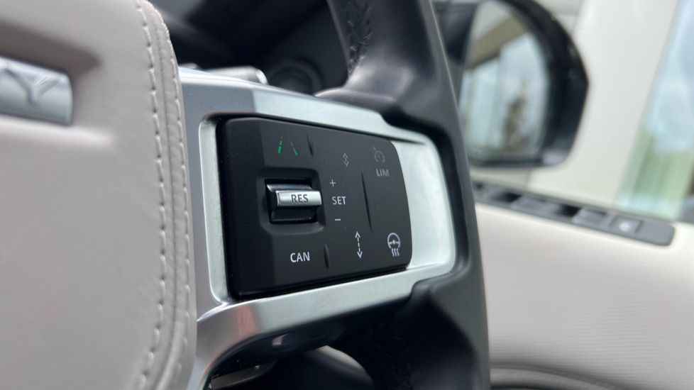 Used Land Rover Discovery 2024 for sale - 76870301: Photo 57