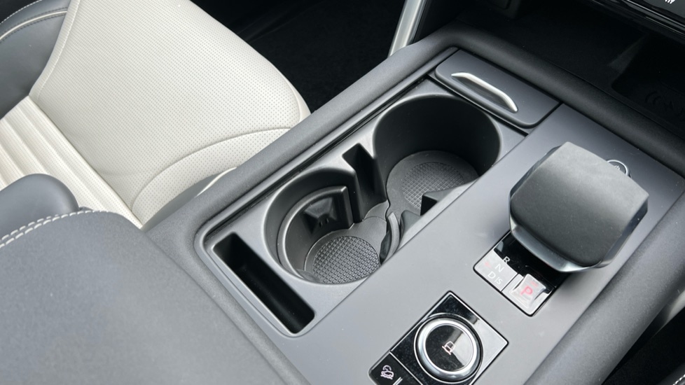 Used Land Rover Discovery 2024 for sale - 76870301: Photo 60