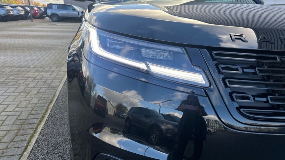 Used Land Rover Range Rover Velar 2024 for sale - 76652469: Photo 17