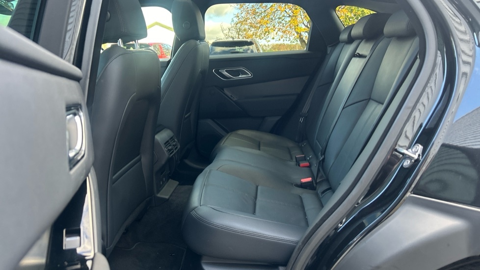 Used Land Rover Range Rover Velar 2024 for sale - 76652469: Photo 4