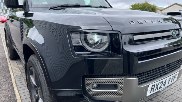 Used Land Rover Defender 2024 for sale - 75443066: Photo 10