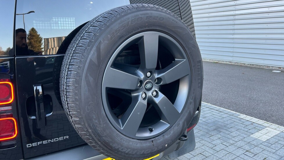 Used Land Rover Defender 2024 for sale - 75443066: Photo 20