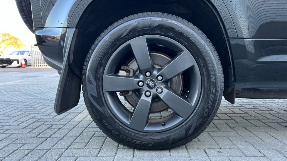 Used Land Rover Defender 2024 for sale - 75443066: Photo 32