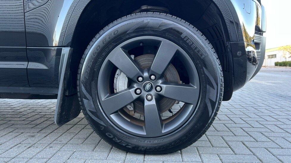 Used Land Rover Defender 2024 for sale - 75443066: Photo 33