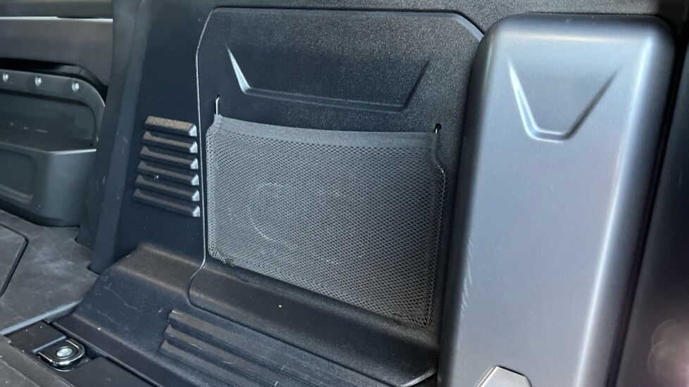 Used Land Rover Defender 2024 for sale - 75443066: Photo 39