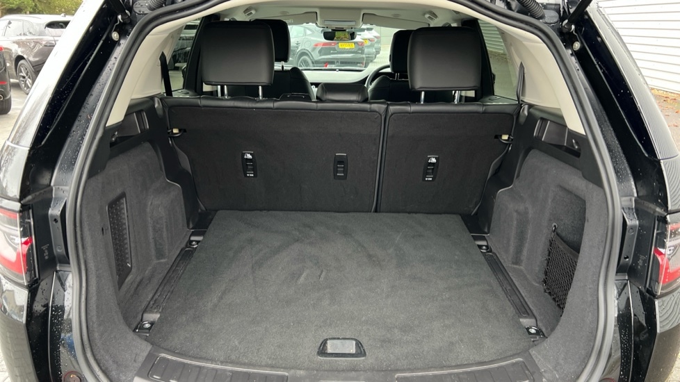 Used Land Rover Discovery Sport 2025 for sale - 76870024: Photo 10