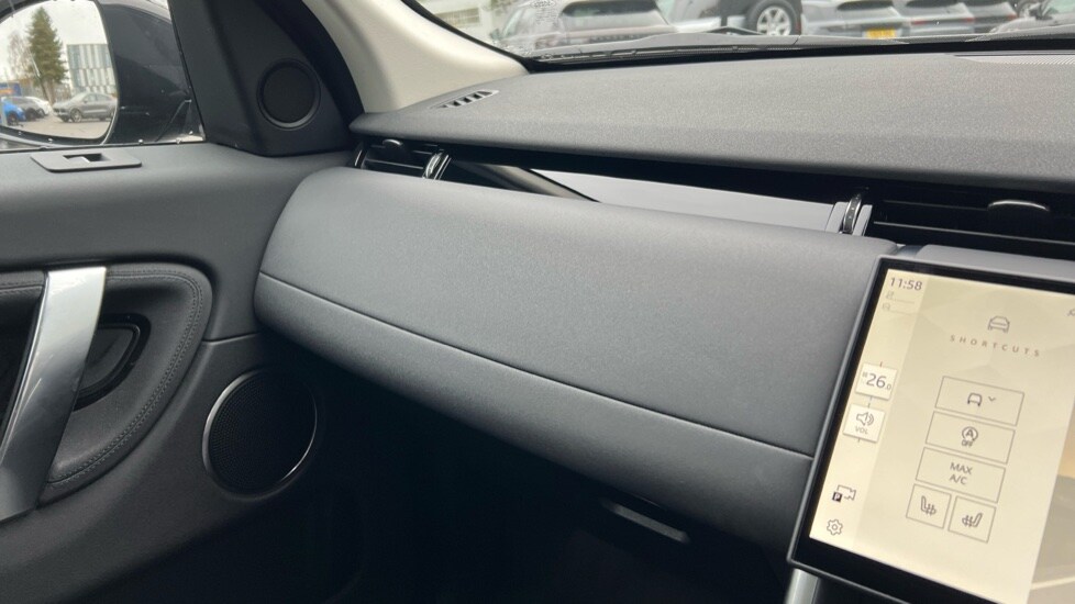 Used Land Rover Discovery Sport 2025 for sale - 76870024: Photo 44