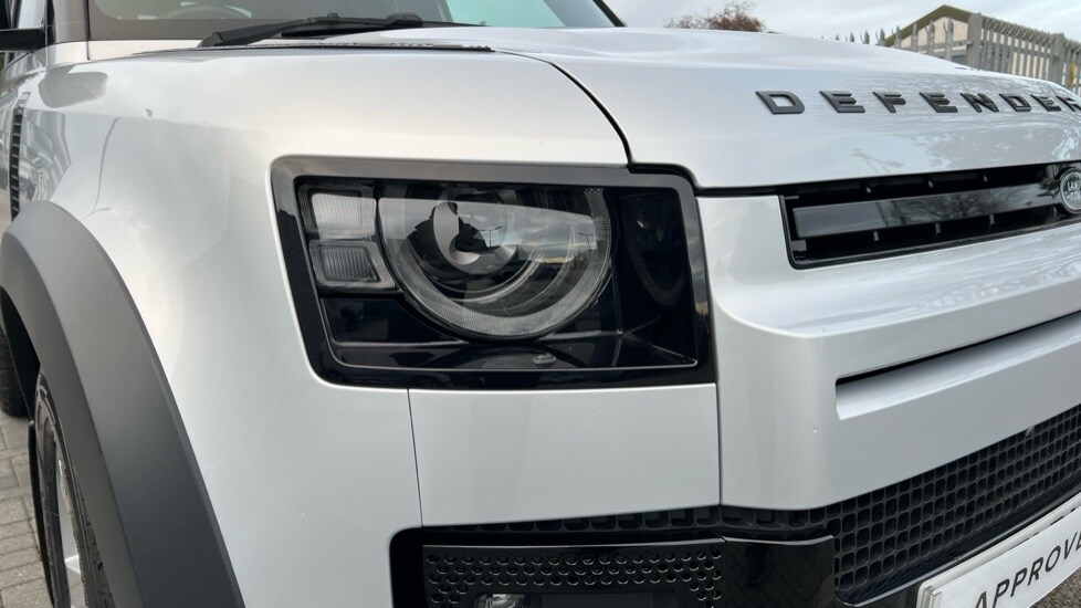 Used Land Rover Defender 2022 for sale - 76302241: Photo 17