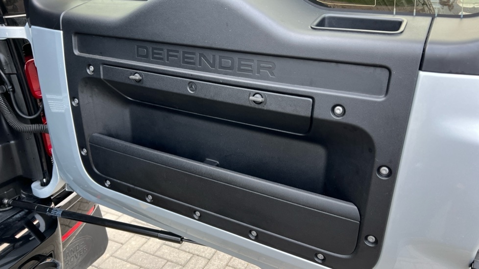 Used Land Rover Defender 2022 for sale - 76302241: Photo 23