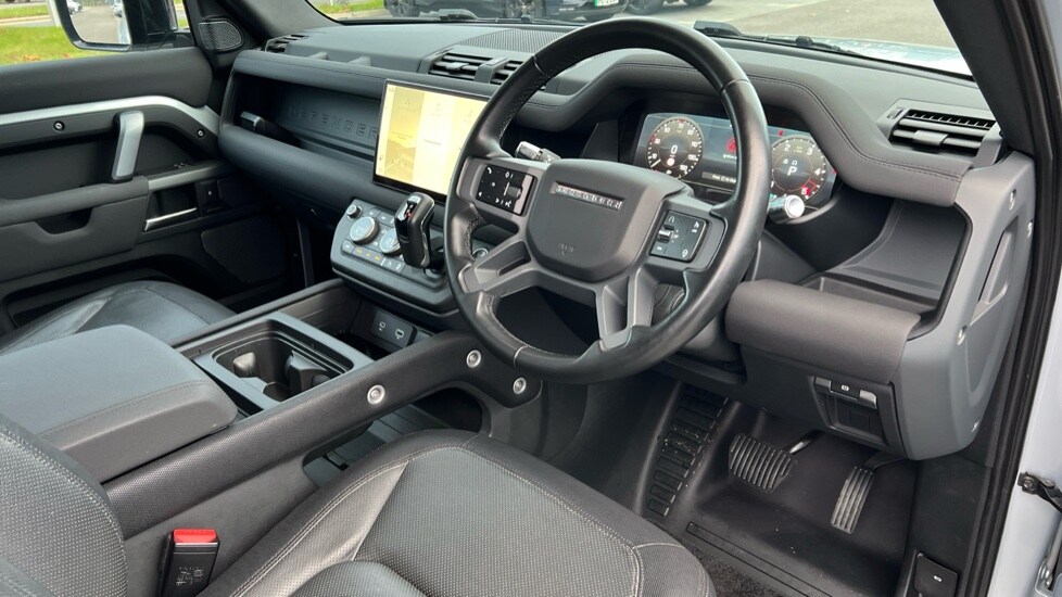 Used Land Rover Defender 2022 for sale - 76302241: Photo 28