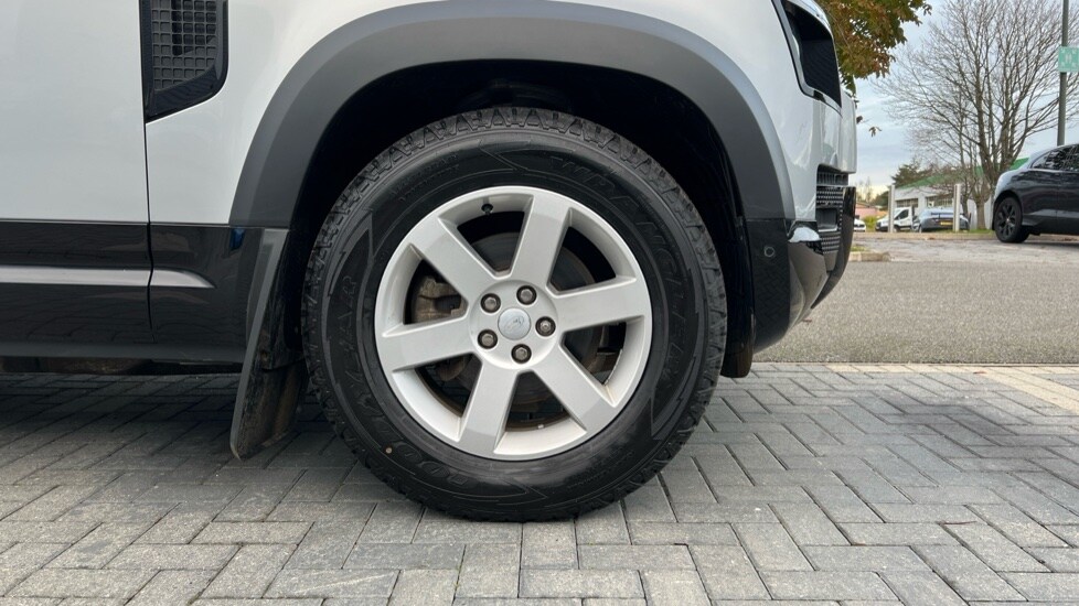 Used Land Rover Defender 2022 for sale - 76302241: Photo 33