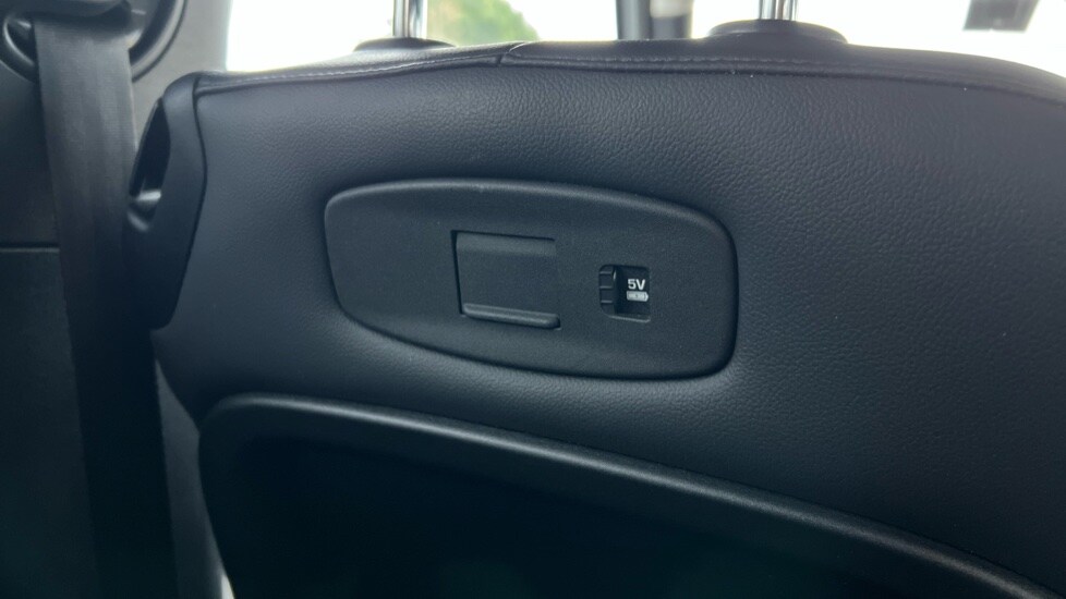 Used Land Rover Defender 2022 for sale - 76302241: Photo 44