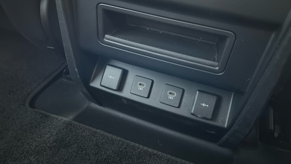 Used Land Rover Defender 2022 for sale - 76302241: Photo 45