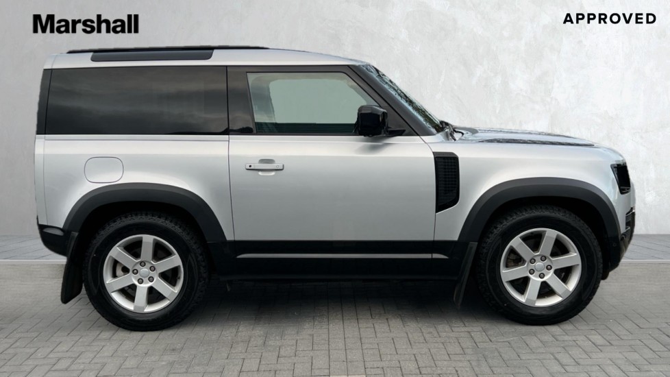 Used Land Rover Defender 2022 for sale - 76302241: Photo 5
