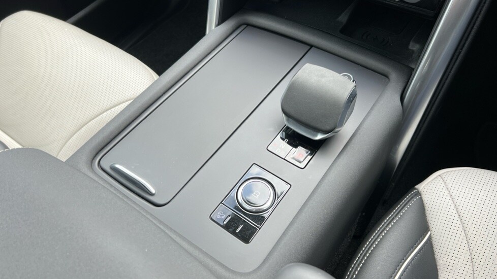 Used Land Rover Discovery 2024 for sale - 76007961: Photo 13