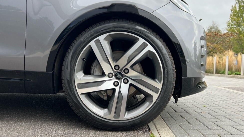 Used Land Rover Discovery 2024 for sale - 76007961: Photo 33