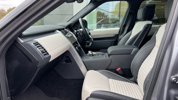 Used Land Rover Discovery 2024 for sale - 76007961: Photo 3
