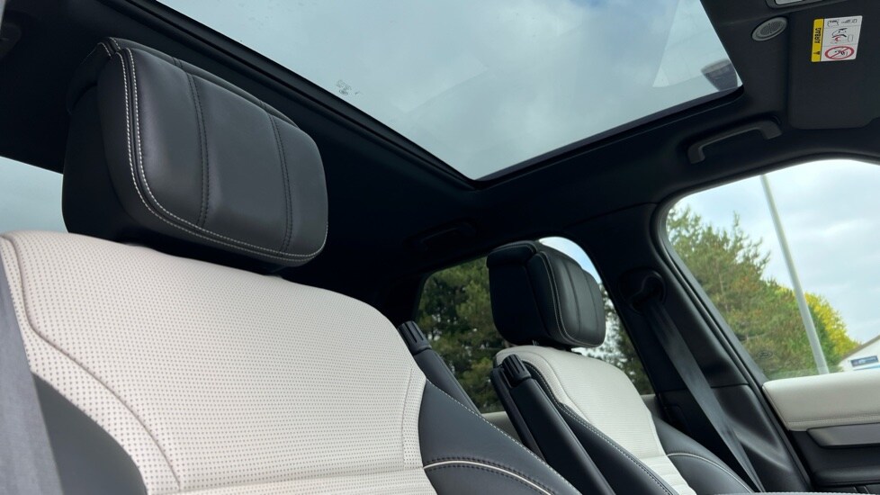 Used Land Rover Discovery 2024 for sale - 76007961: Photo 48