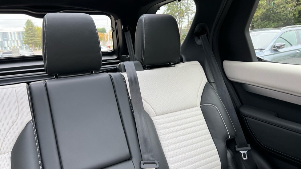 Used Land Rover Discovery 2024 for sale - 76007961: Photo 49