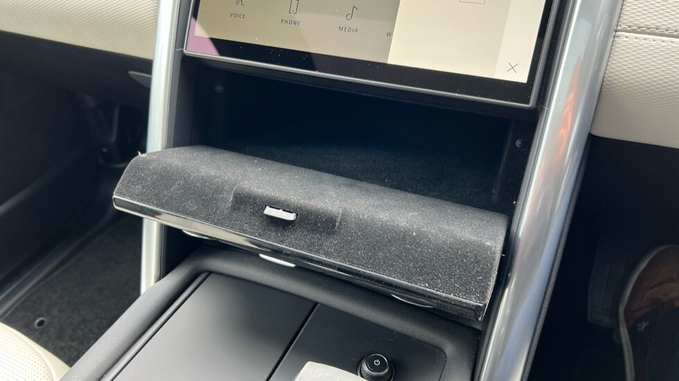 Used Land Rover Discovery 2024 for sale - 76007961: Photo 63