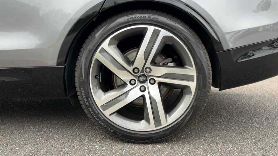 Used Land Rover Discovery 2024 for sale - 76007961: Photo 8