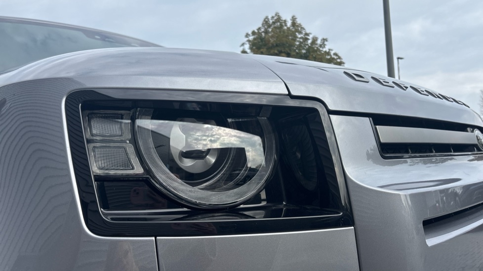 Used Land Rover Defender 2024 for sale - 76474858: Photo 17