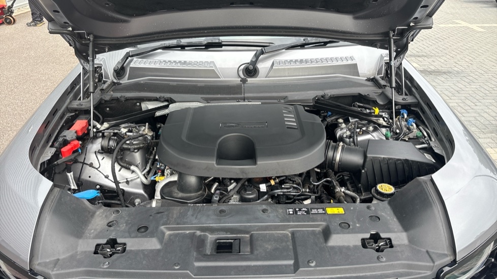 Used Land Rover Defender 2024 for sale - 76474858: Photo 30