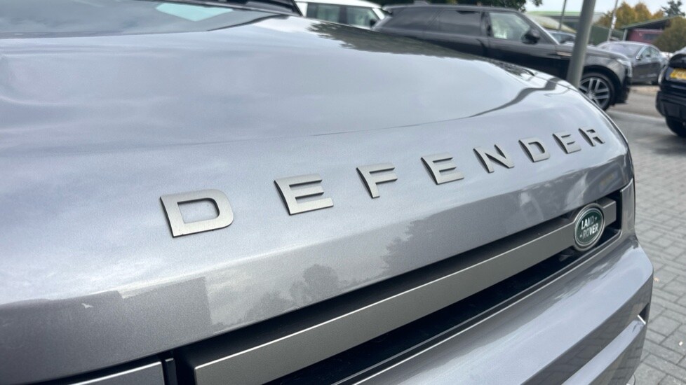 Used Land Rover Defender 2024 for sale - 76474858: Photo 38