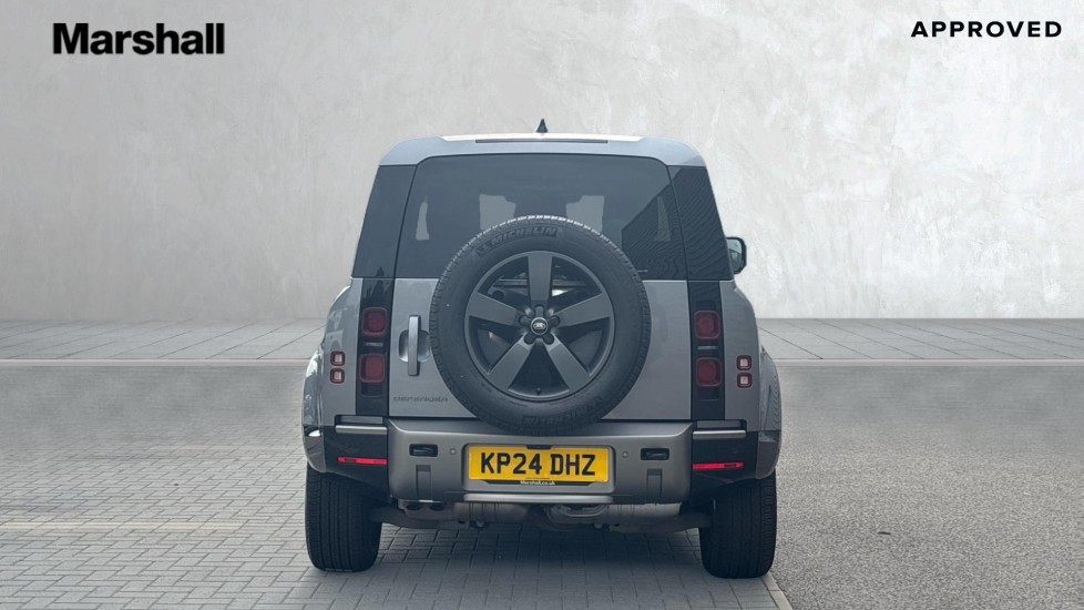 Used Land Rover Defender 2024 for sale - 76474858: Photo 6