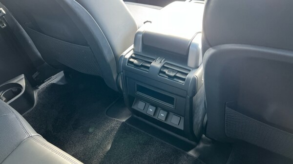 Used Land Rover Defender 2023 for sale - 76190904: Photo 18